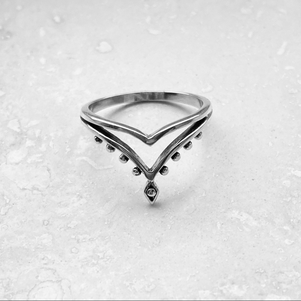 😍TOP SELLER😍 Sterling Silver Double V Shape Ring - Picture 3 of 8